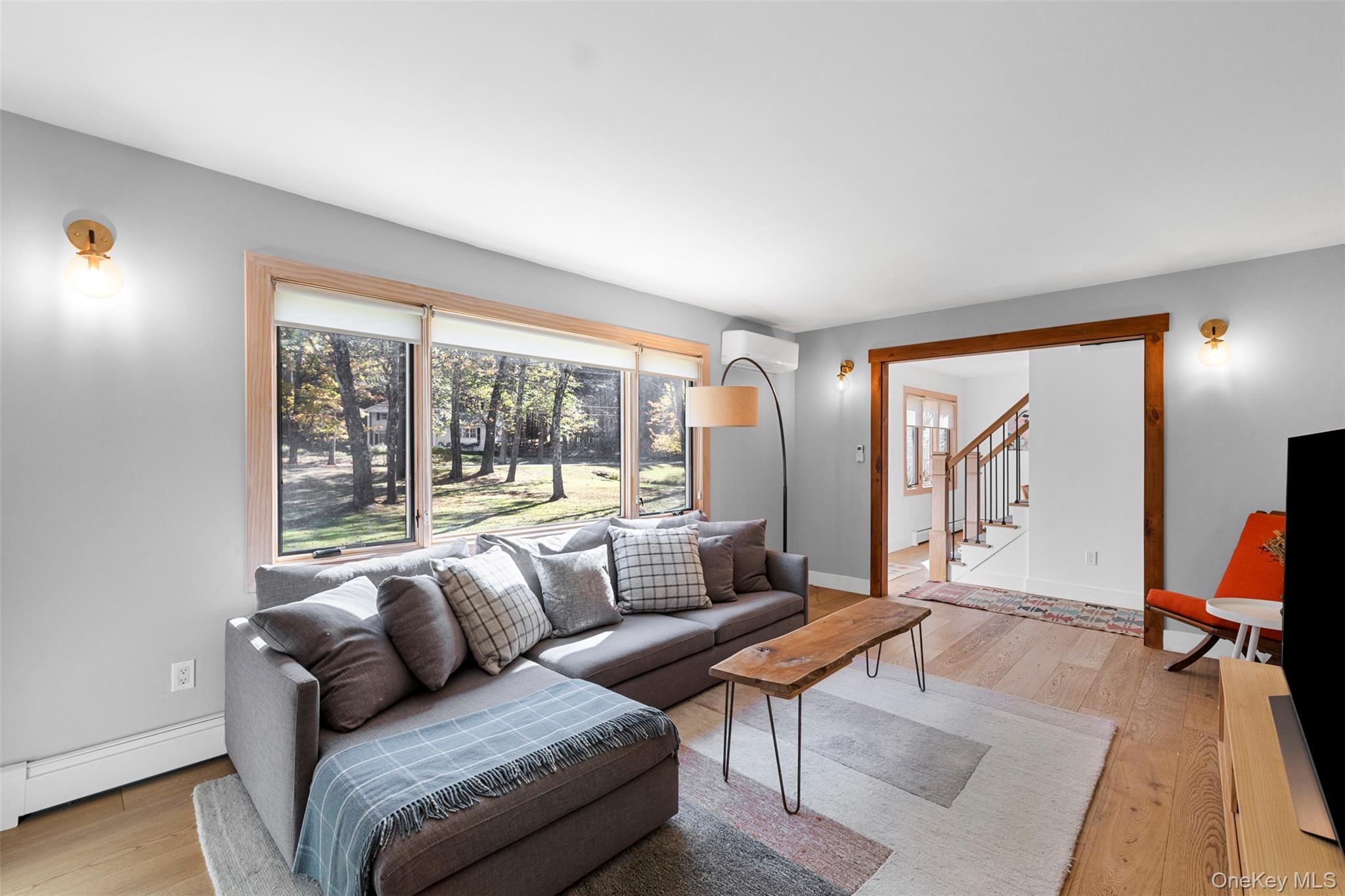 Woodstock, New York 12498, United States, 4 Bedrooms Bedrooms, ,3 BathroomsBathrooms,Residential,Active,225985