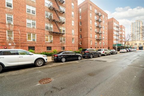 2080 Barnes Avenue Unit 4A, Bronx, NY 10462 - #: 854571