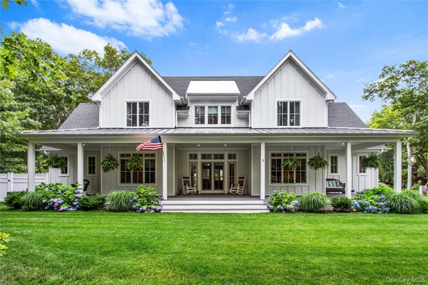 9 DEERLAND DR, EAST QUOGUE, NY 11942 - Image 6e7ace7fdb91e5175fd86efd2dccefda/452044151