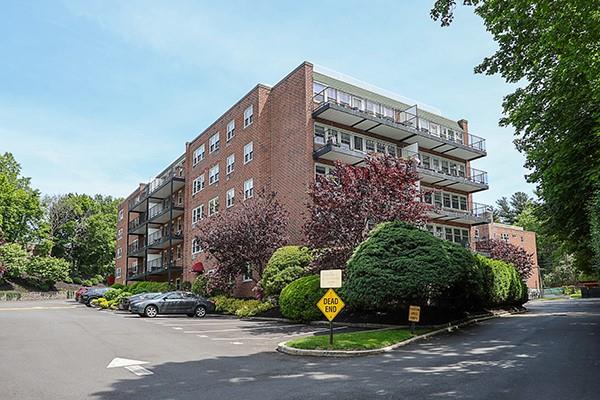 34 Pearsall Avenue #4K, Glen Cove, New York image 2