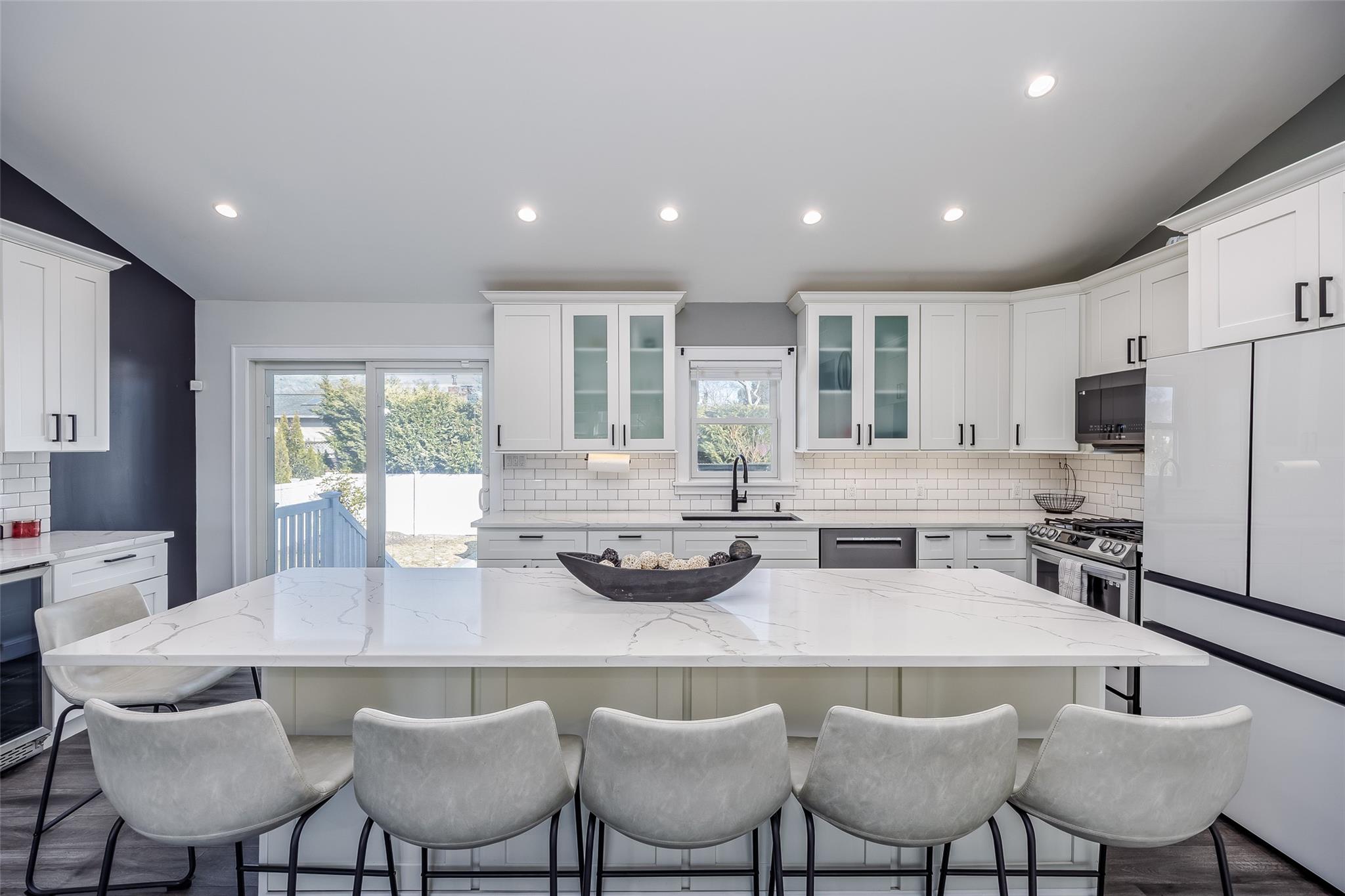 322 Oak Neck Road, West Islip, New York image 9