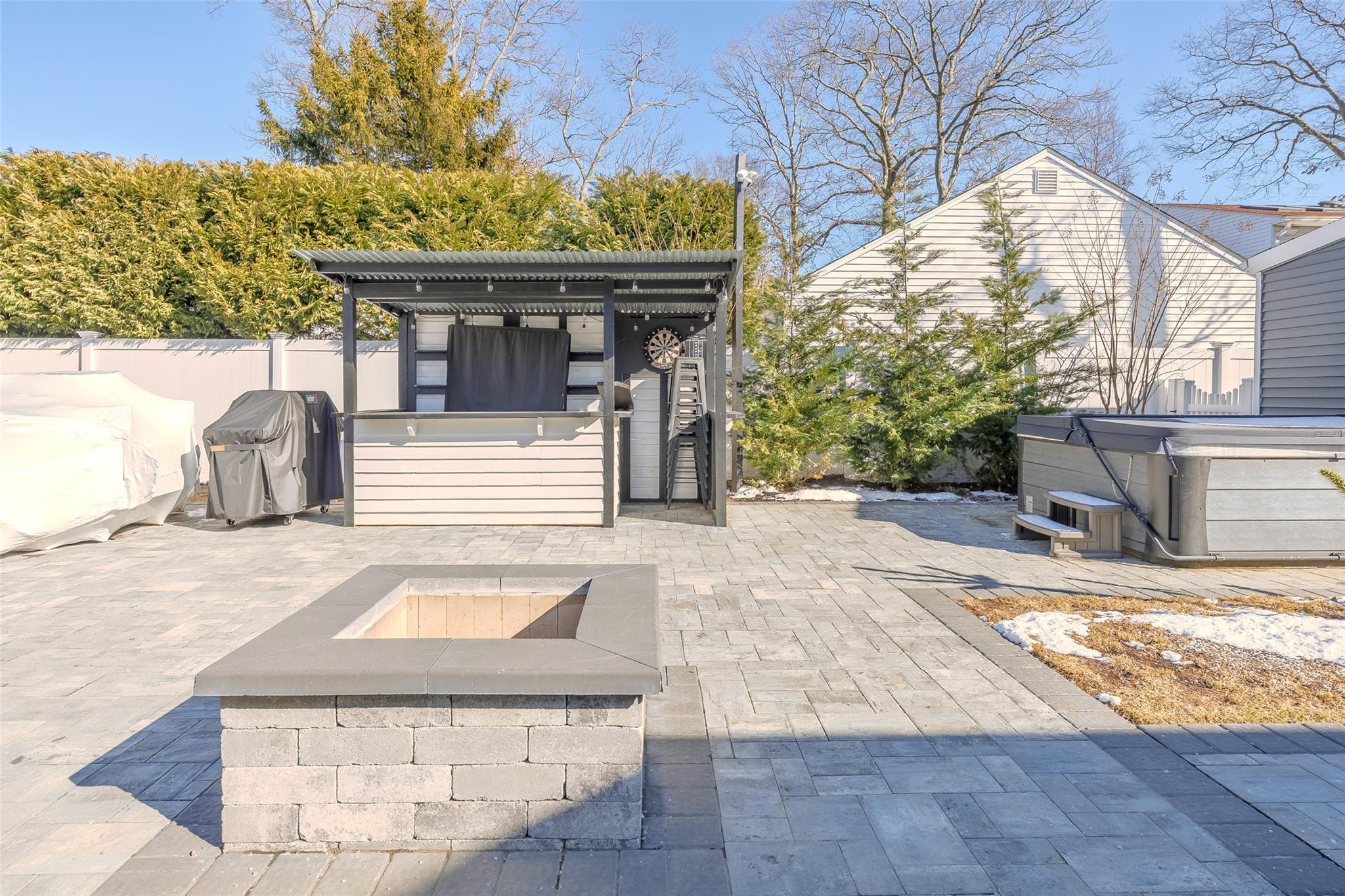 322 Oak Neck Road, West Islip, New York image 34