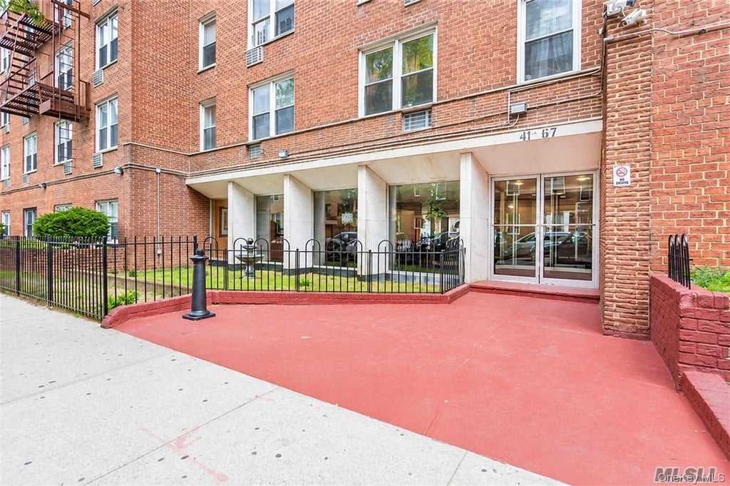 Photo of 41-67 Judge St St #1J, Elmhurst, NY 11373 (MLS # 1068417)