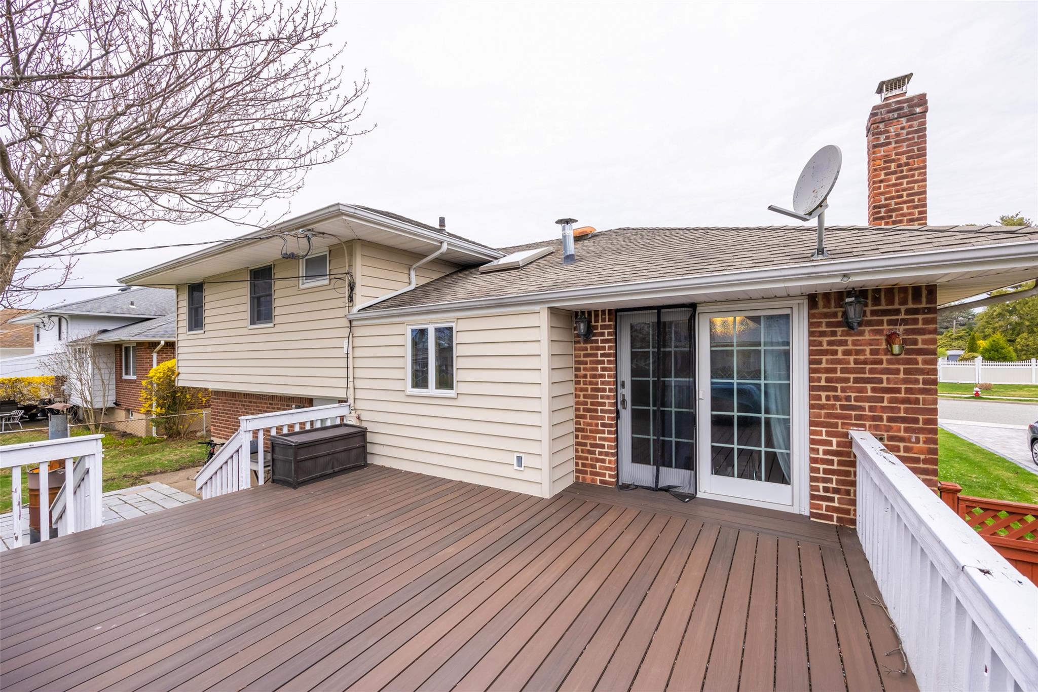 28 Gates Avenue, Plainview, New York image 18
