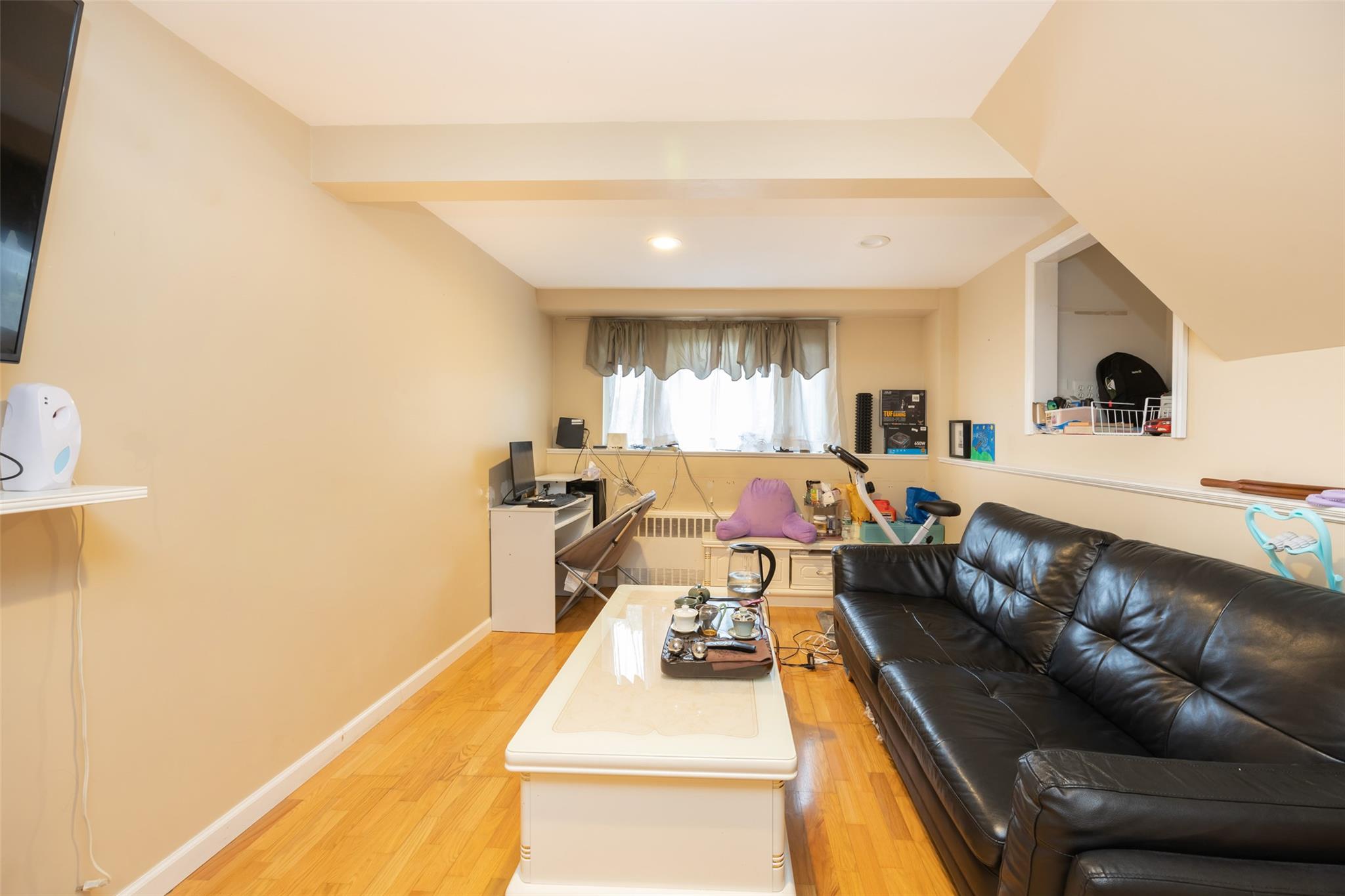 28 Gates Avenue, Plainview, New York image 14