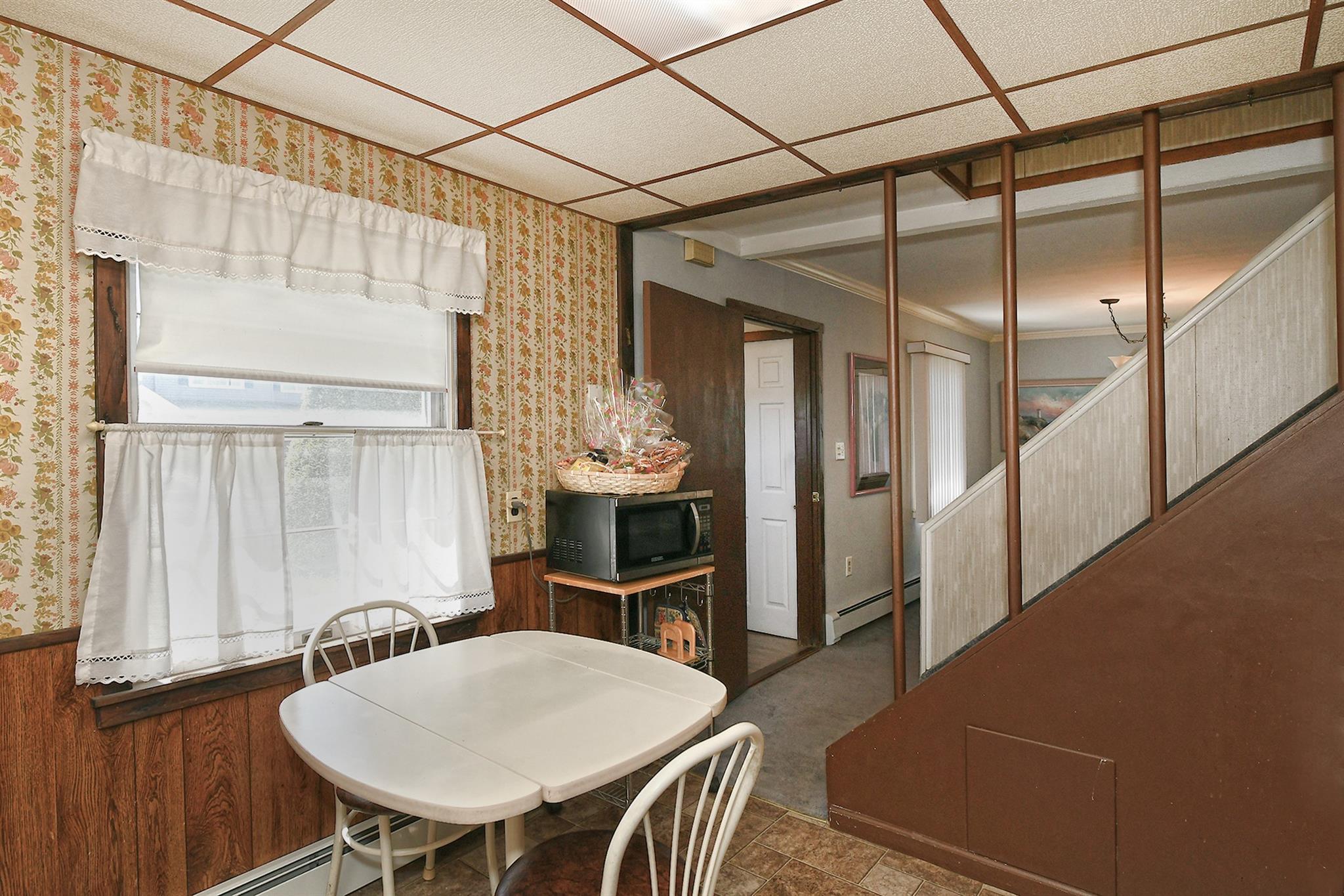 30 Castle Lane, Levittown, New York image 17