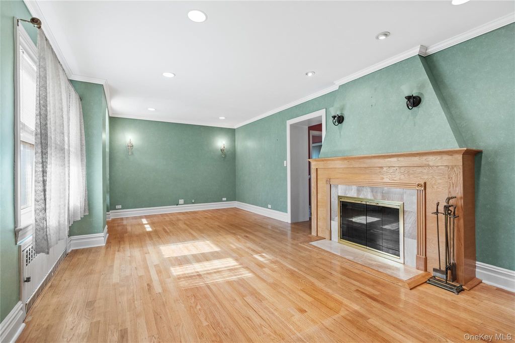 Photo of 103 Petersville Road, New Rochelle, NY 10801 (MLS # 979340)