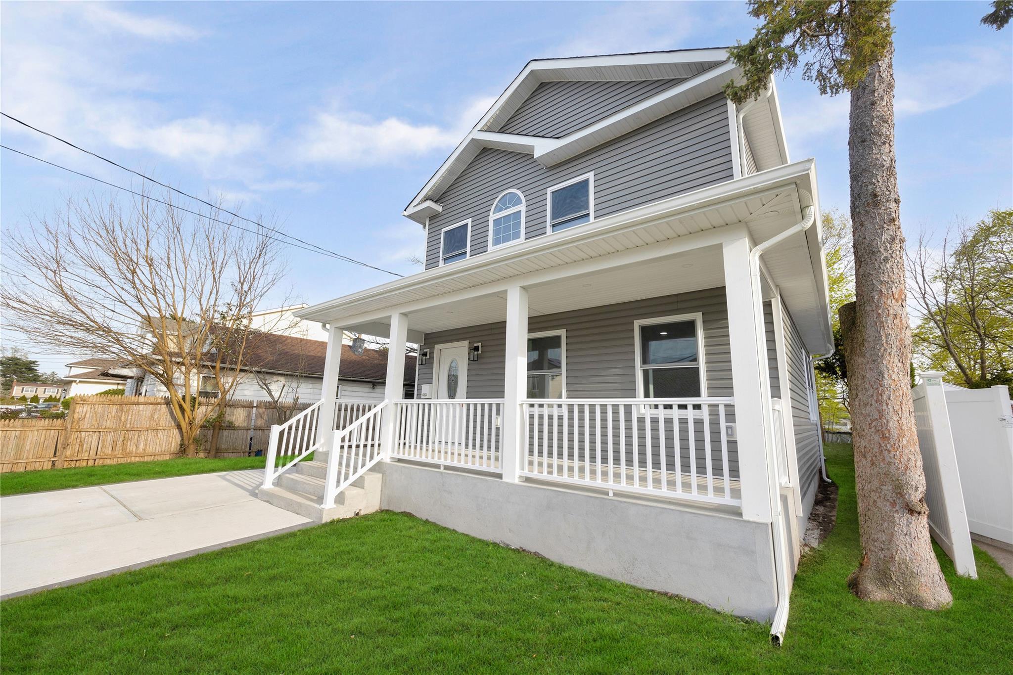 688 Beck Street, Uniondale, New York image 3