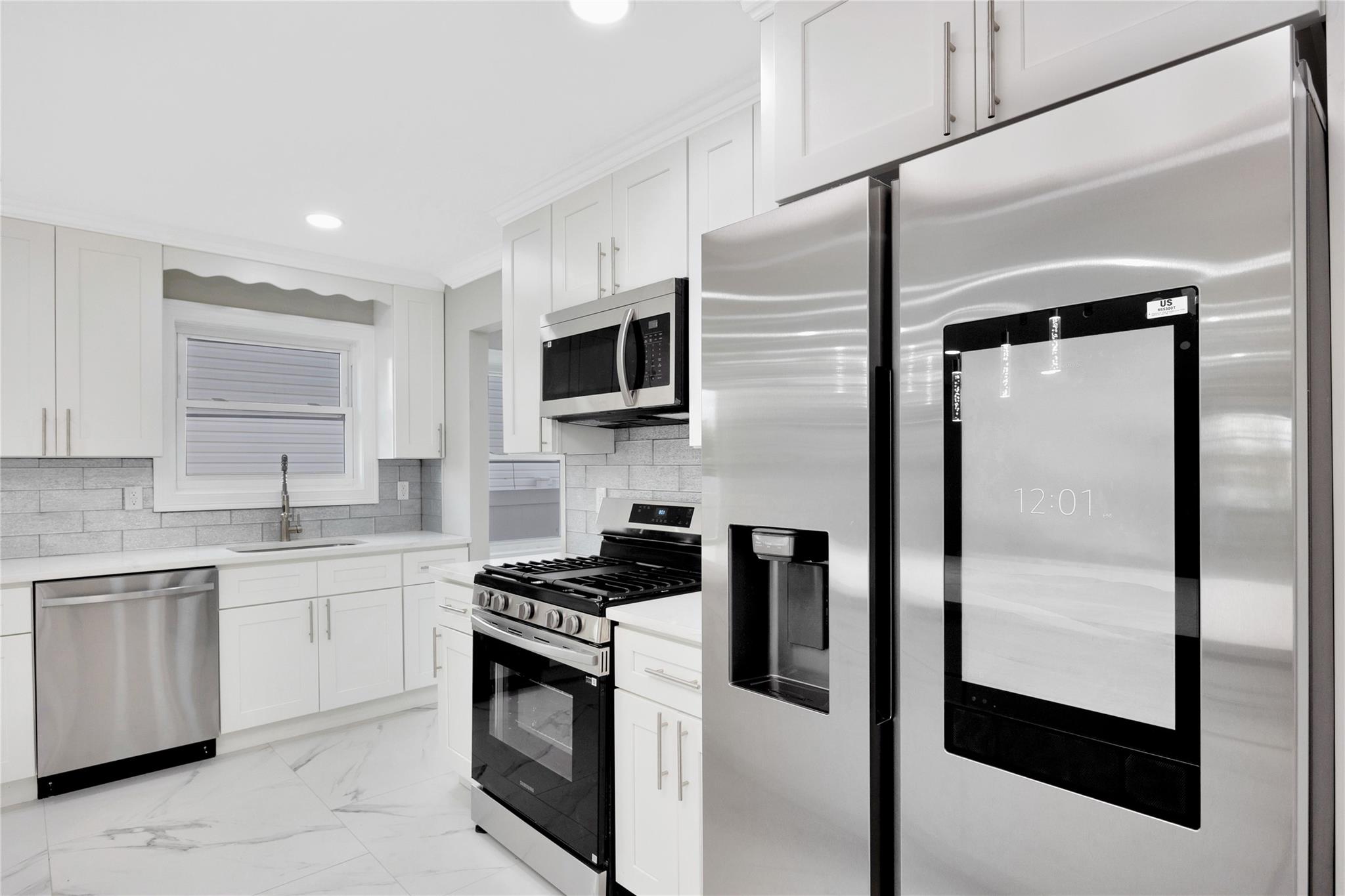 688 Beck Street, Uniondale, New York image 16
