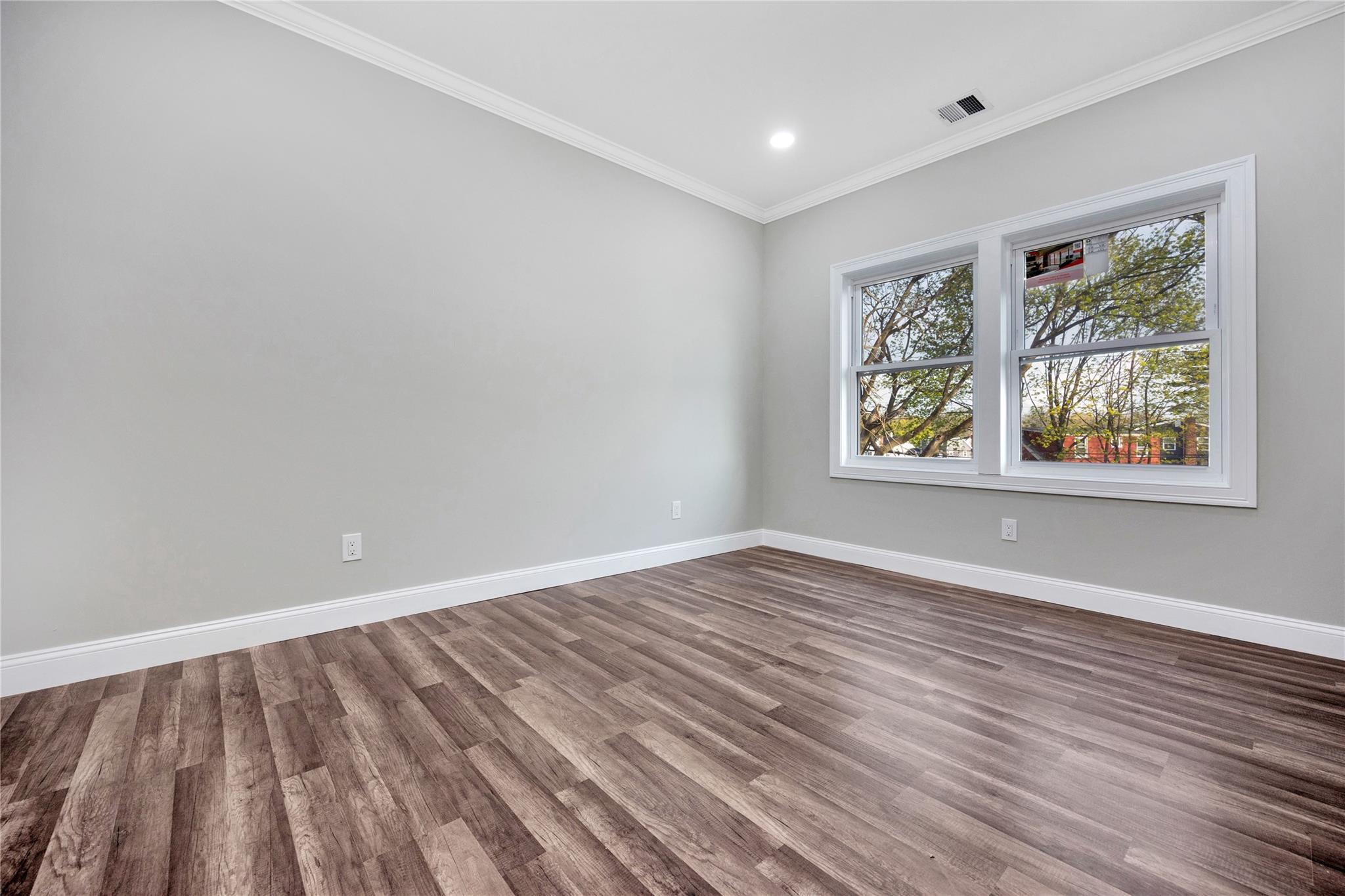 688 Beck Street, Uniondale, New York image 33