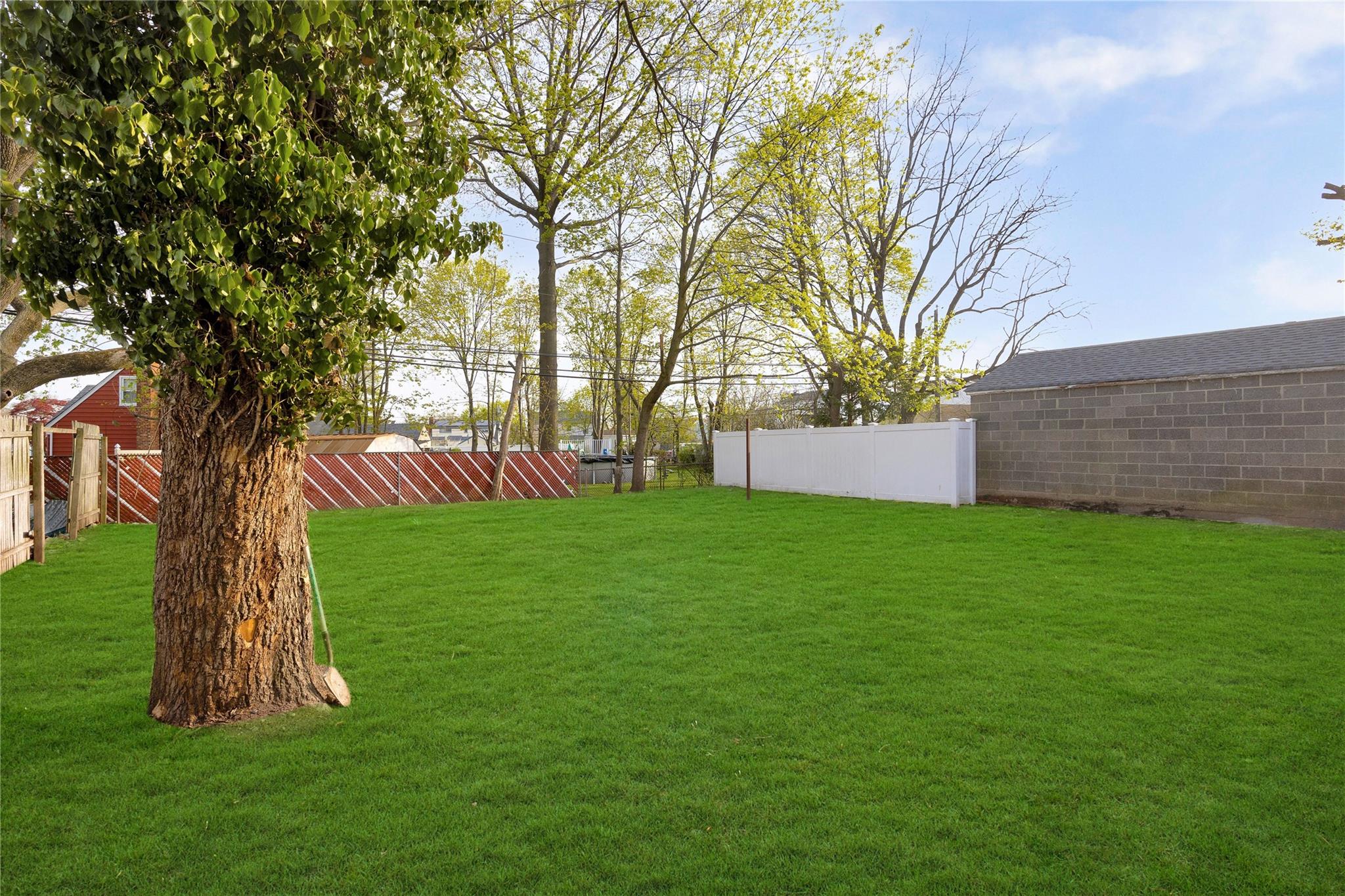 688 Beck Street, Uniondale, New York image 4