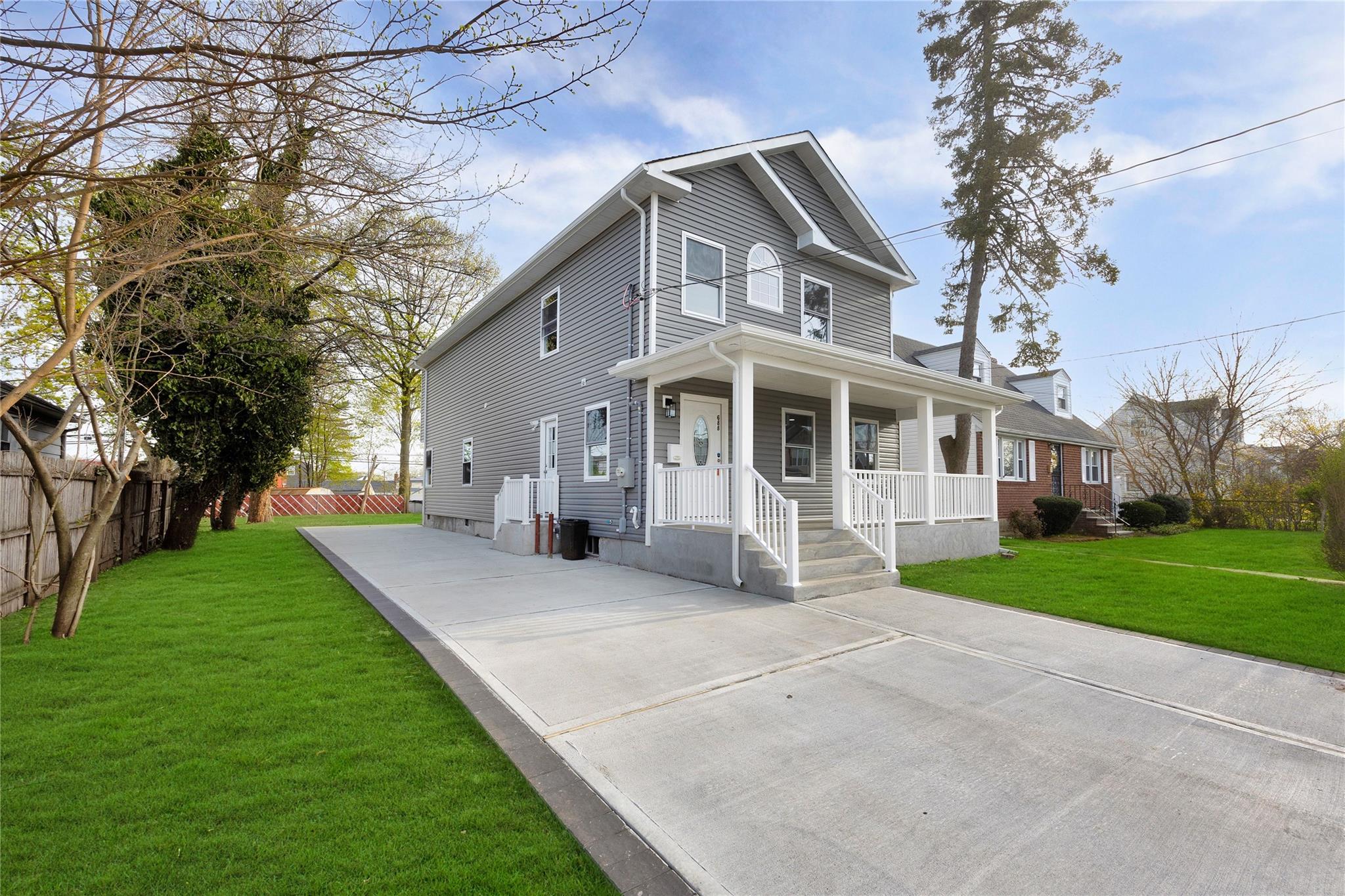 688 Beck Street, Uniondale, New York image 2