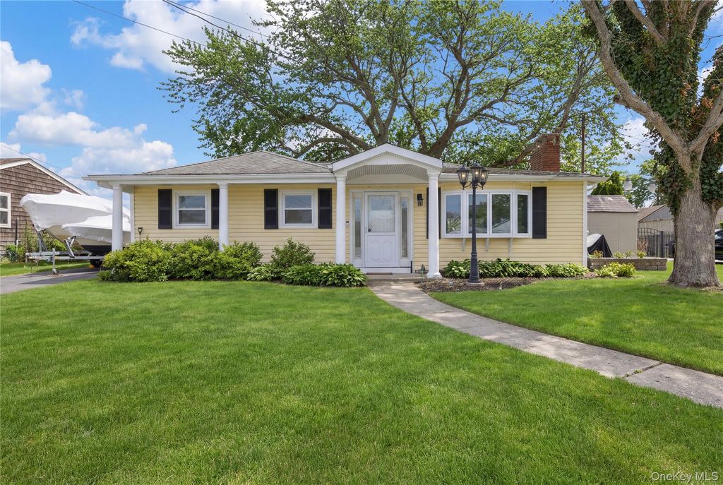 Photo of 25 Dolphin Road, East Quogue, NY 11942 (MLS # 965997)