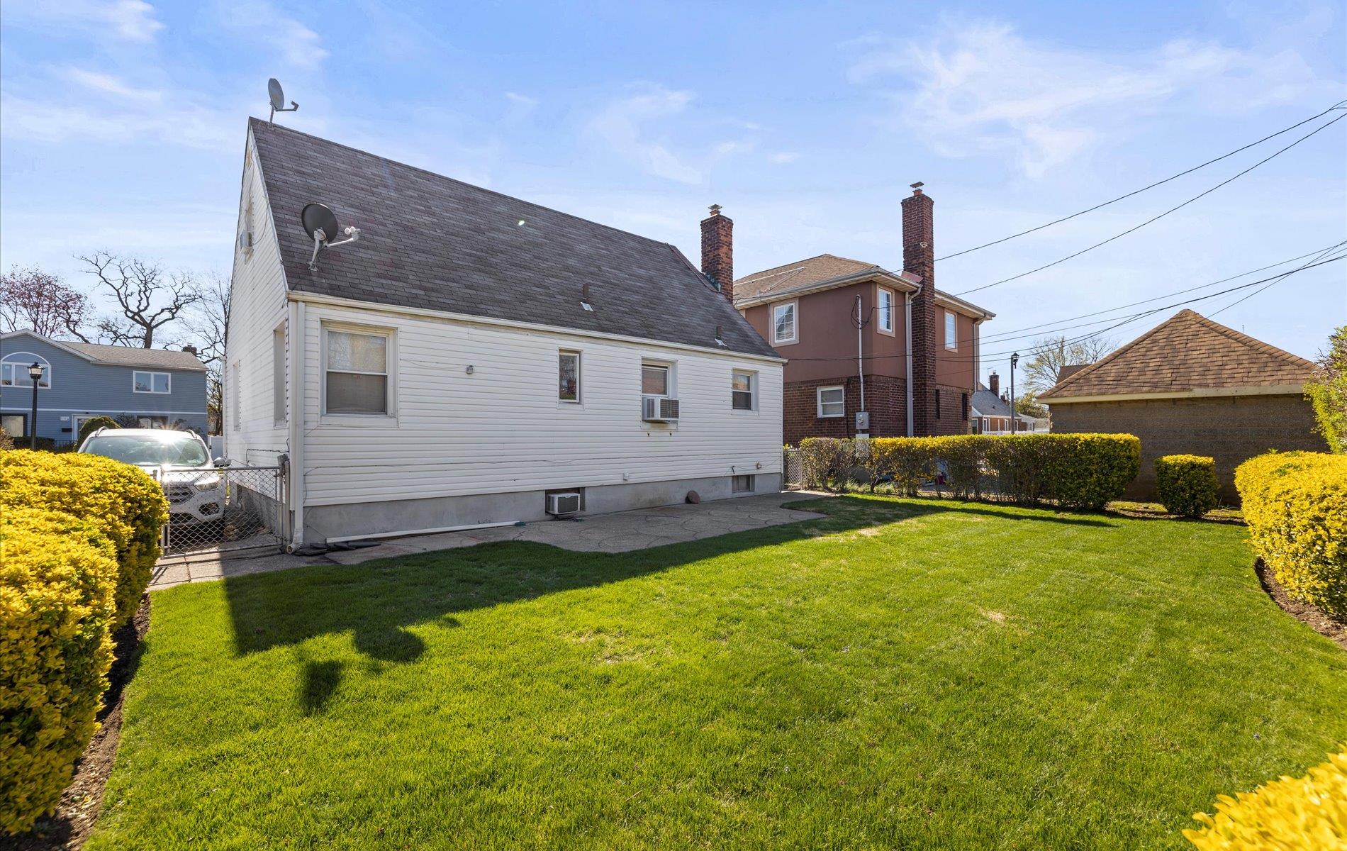 105 Fieldmere Street St, Elmont, New York image 18