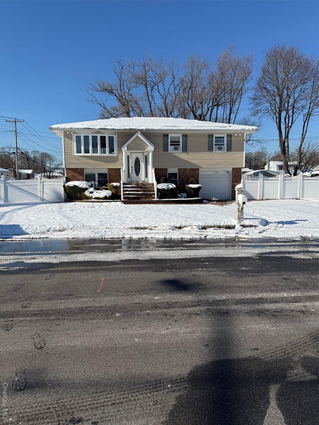 Photo of 118 Lincoln Avenue, Deer Park, NY 11729 (MLS # 944771)