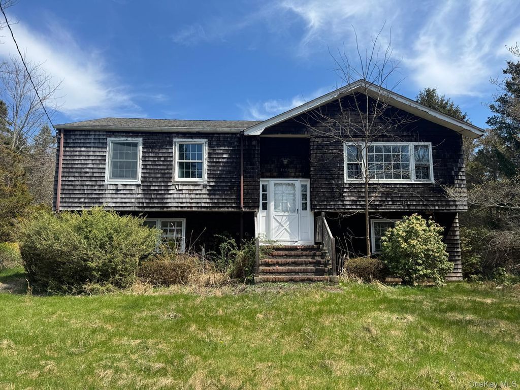 Photo of 1540 N Sea Road, Southampton, NY 11968 (MLS # 986959)