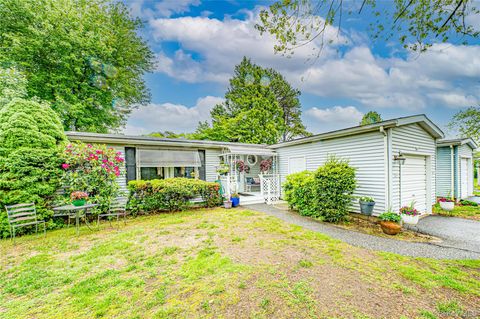 Photo of 21 Limetree Drive, Manorville, NY 11949 (MLS # 967878)