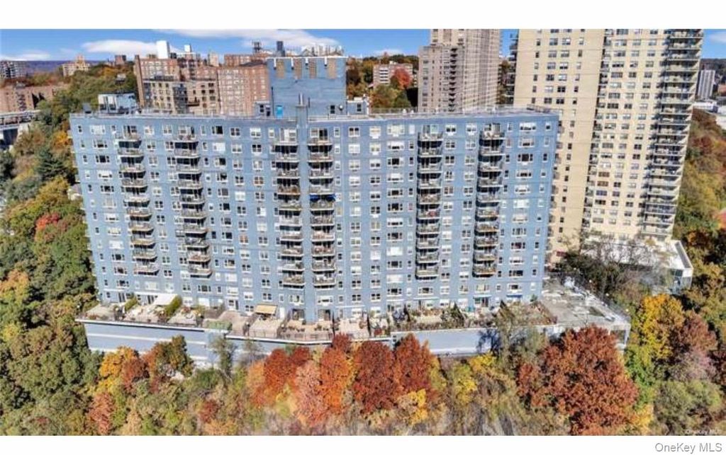 Photo of 2400 Johnson Avenue #10F, Bronx, NY 10463 (MLS # 989581)