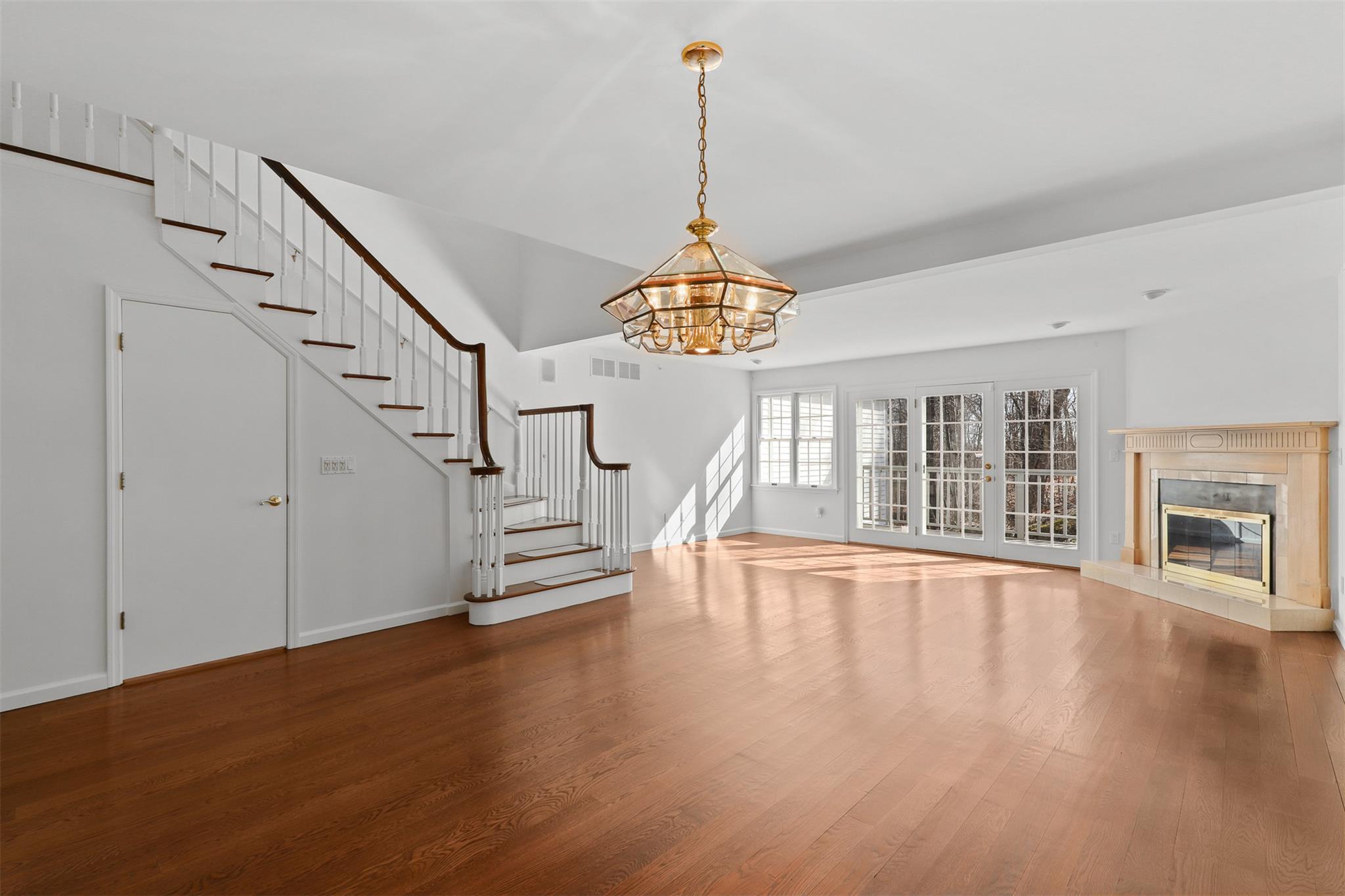 88 Brook Hills Circle, White Plains, New York image 3