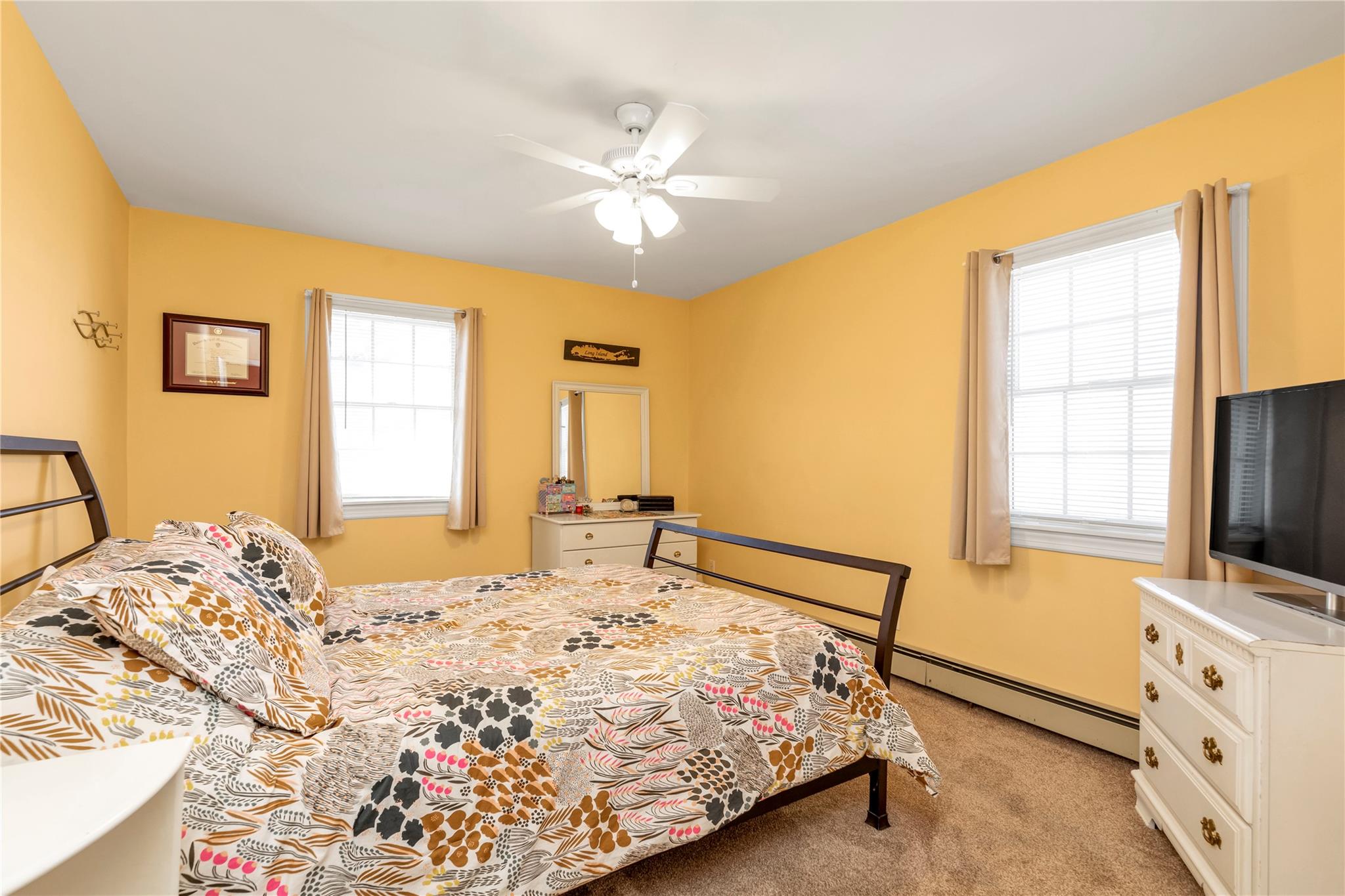 25 Miller Avenue, Floral Park, New York image 15