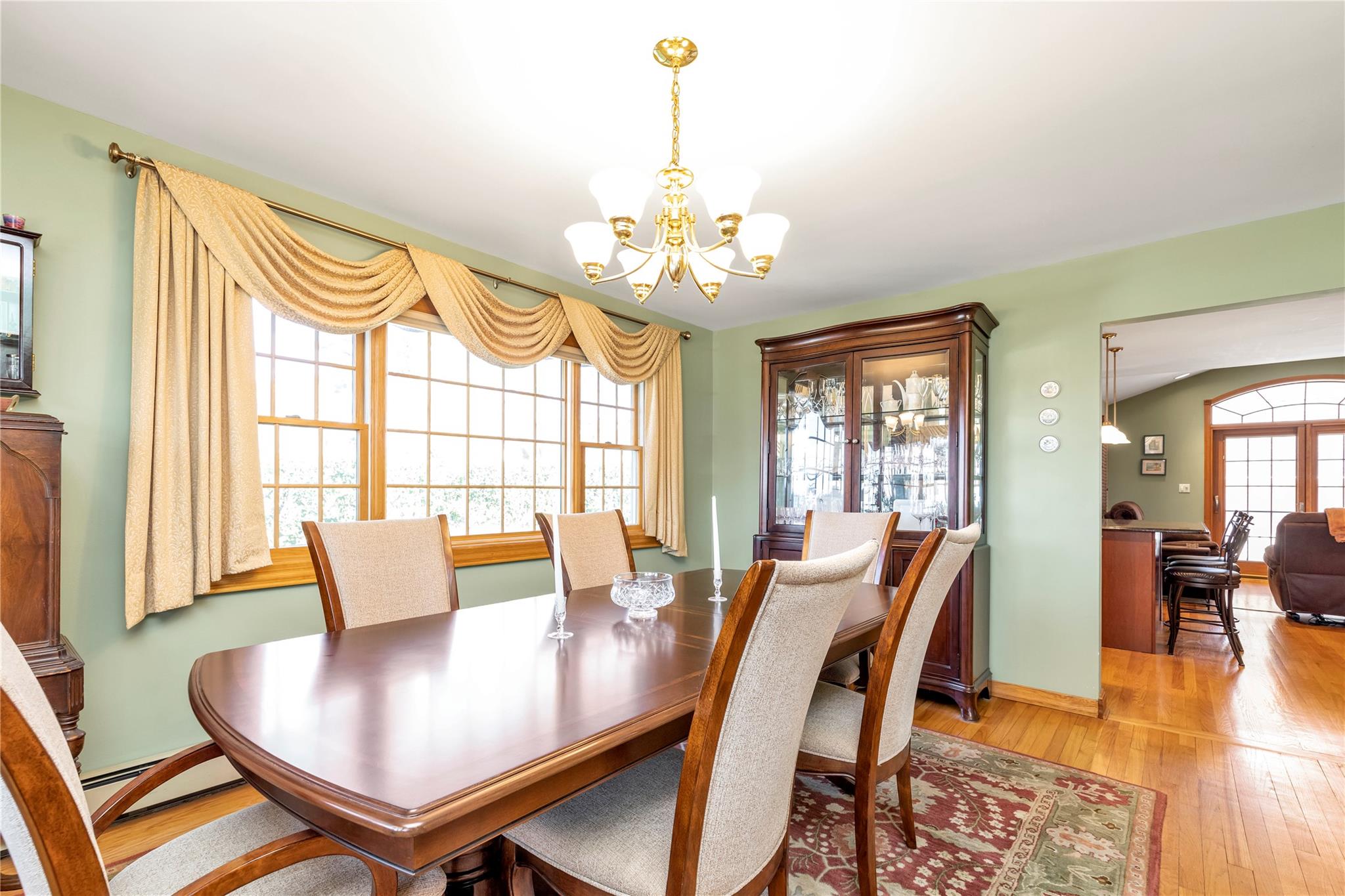 25 Miller Avenue, Floral Park, New York image 6
