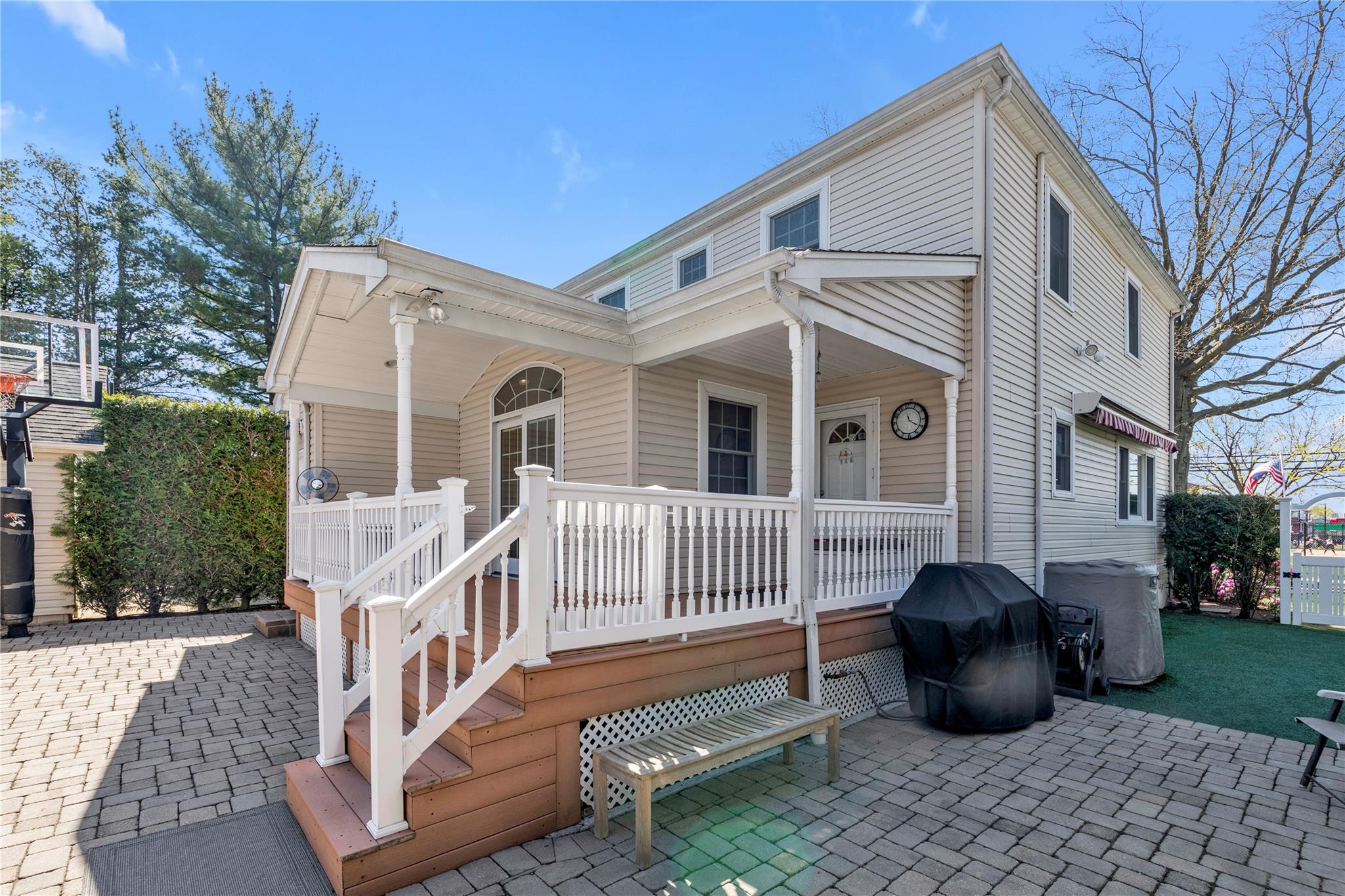 25 Miller Avenue, Floral Park, New York image 21