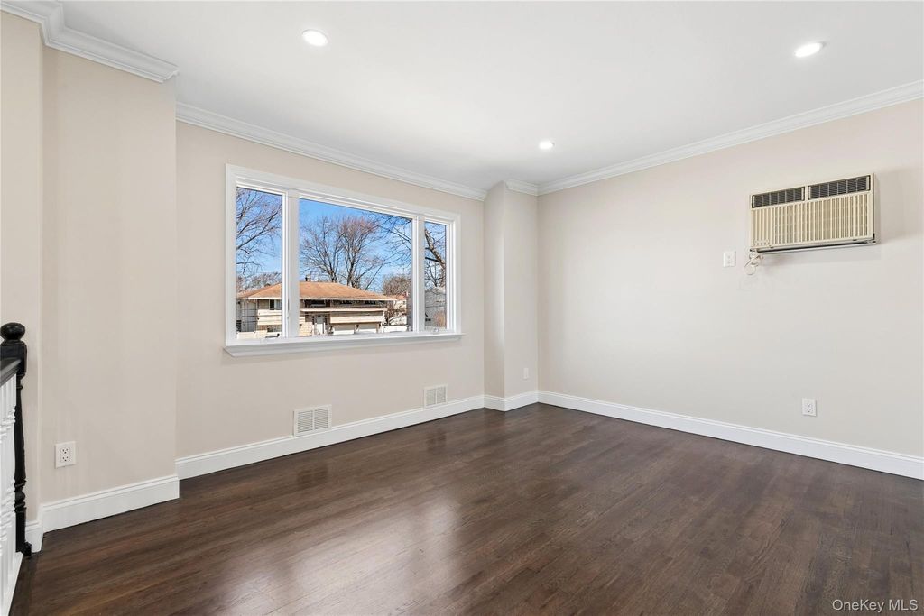 Photo of 236 Vermont Avenue, Bay Shore, NY 11706 (MLS # 972423)