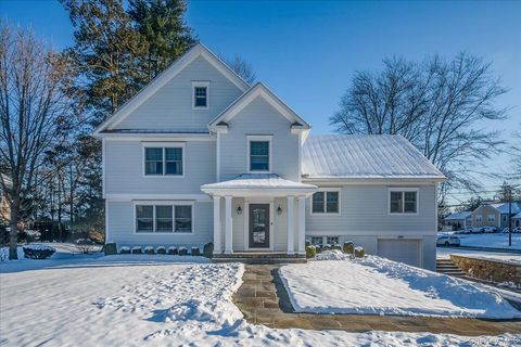 299 STRATTON Road New Rochelle NY 10804