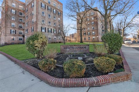 Homes For Sale - 51-40 30th Avenue #5B<br/> Woodside, NY 11377