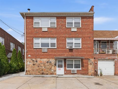 Multifamily For Sale - 61-26 164 Street<br/> Fresh Meadows, NY 11365