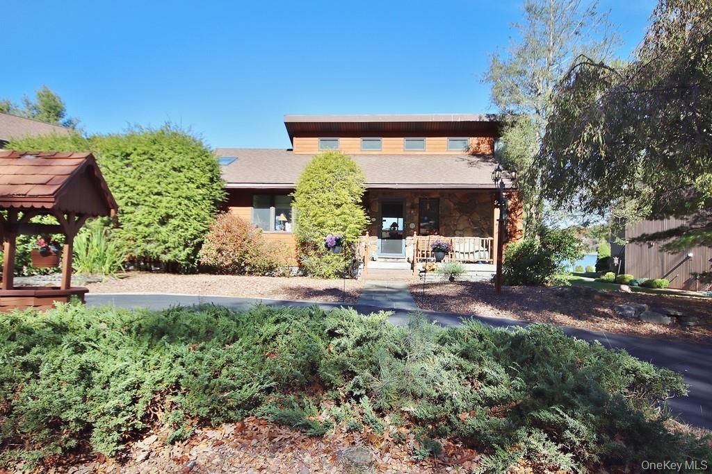 Photo of 44 Lake Shore Drive S, Rock Hill, NY 12775 (MLS # 983942)