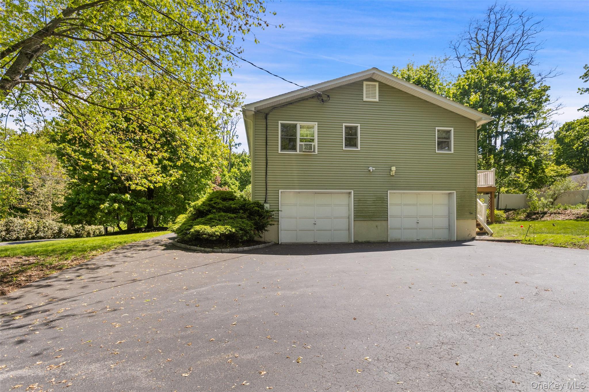 3755 Seymart Place
