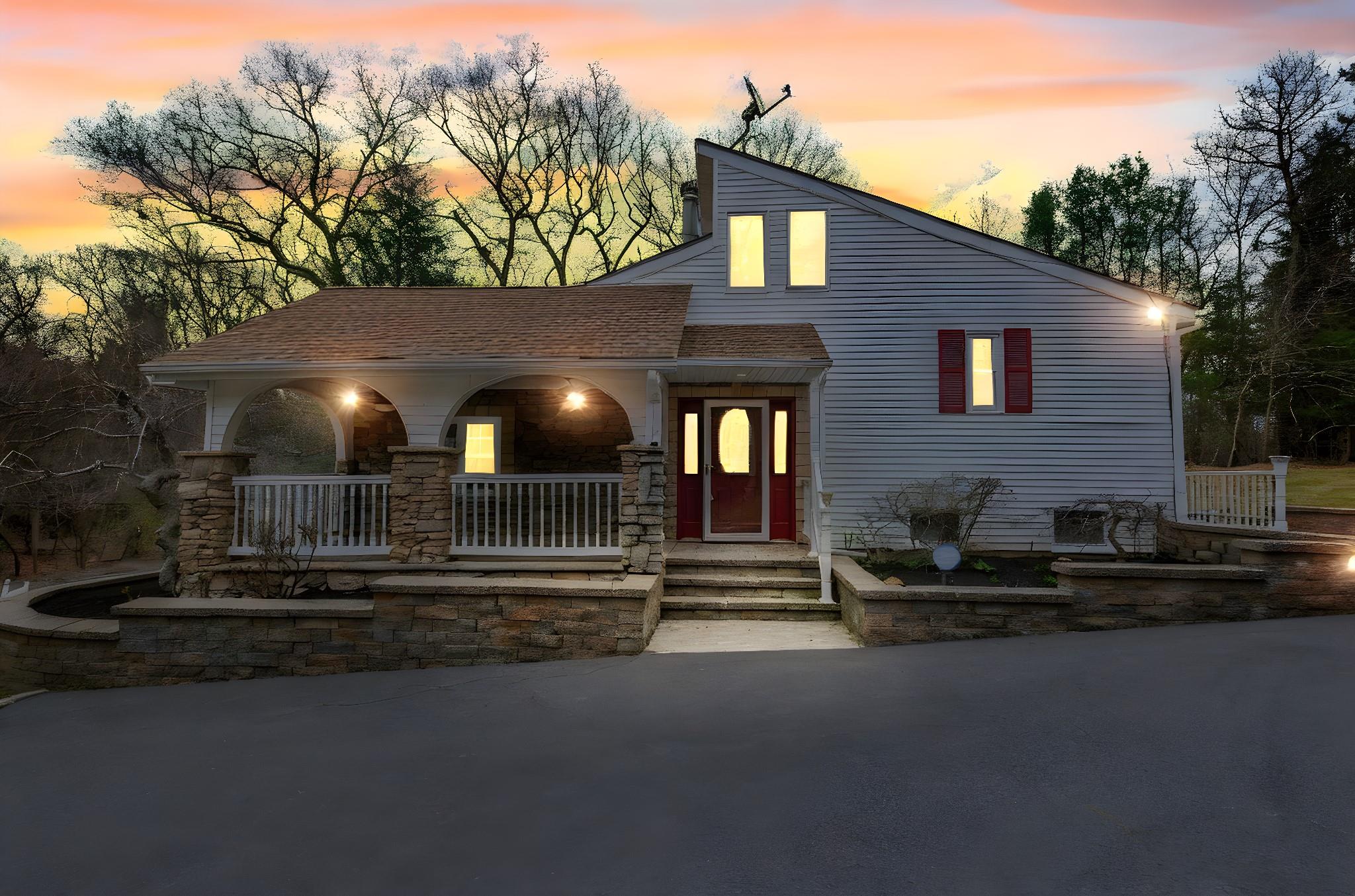 90 E Bartlett Road, Middle Island, New York image 2