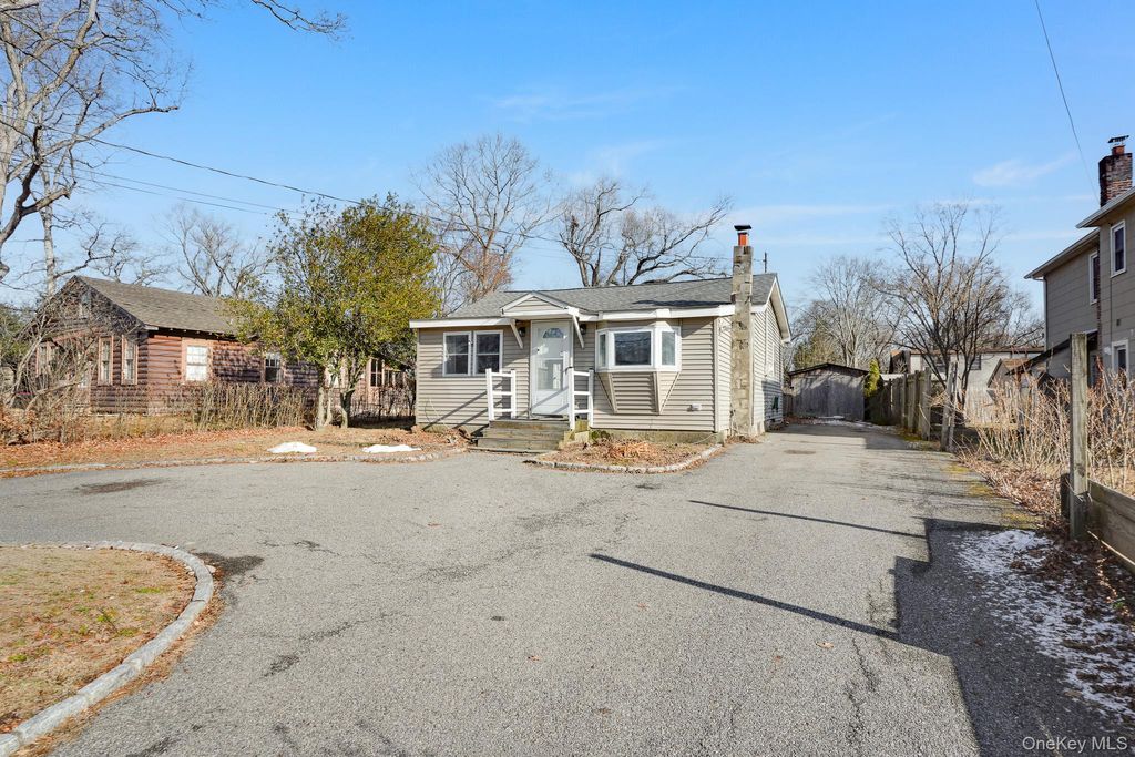 Photo of 26 Old Mill Road, Yorktown Heights, NY 10598 (MLS # 951470)