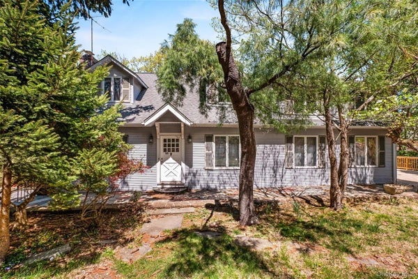 515 MOUNTAINVIEW AVE, VALLEY COTTAGE, NY 10989 - Image 6ecc0ffc7bba2757fefc9bf26da3bf8e/48653534