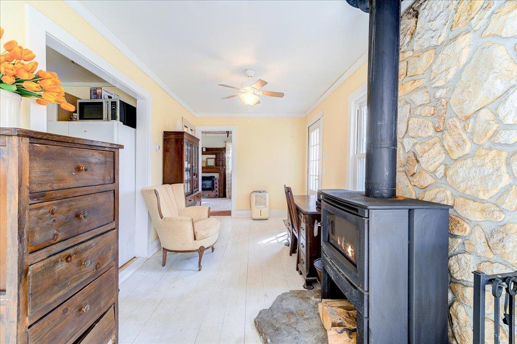 21 Lake Claire Drive, Middletown, New York image 15