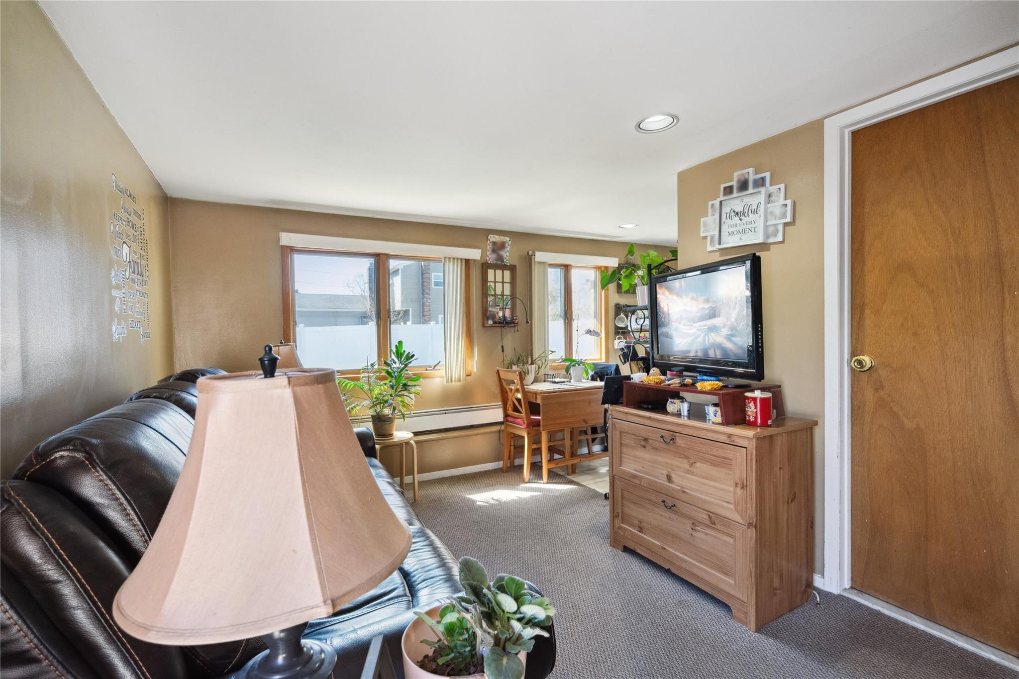 108 Hawkeye Street, Ronkonkoma, New York image 31