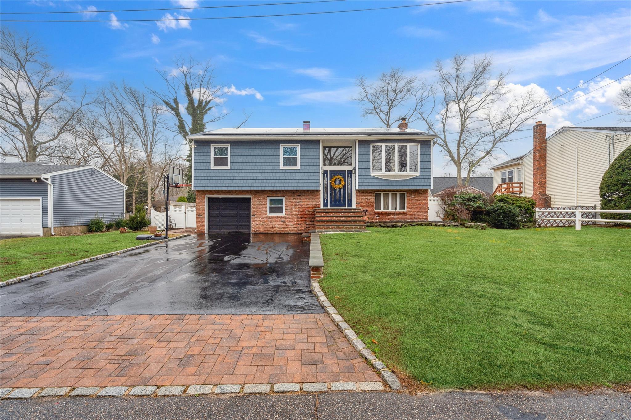 108 Hawkeye Street, Ronkonkoma, New York image 2