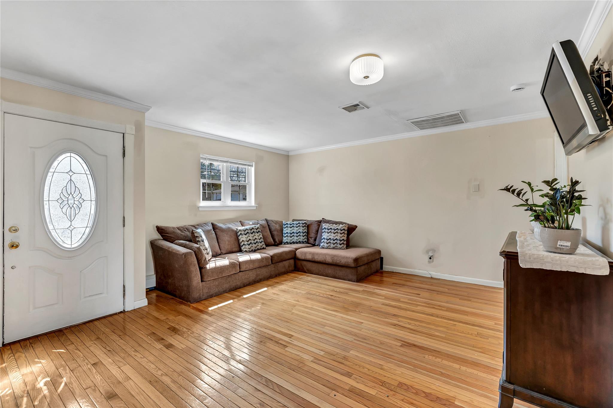 51 Sammis Avenue, Deer Park, New York image 16