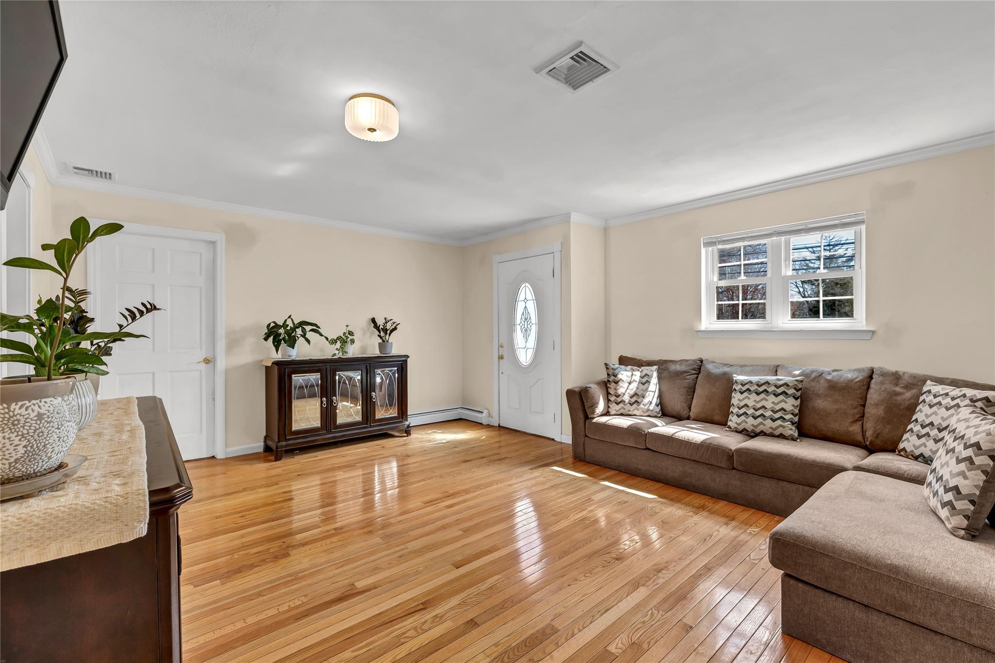 51 Sammis Avenue, Deer Park, New York image 15