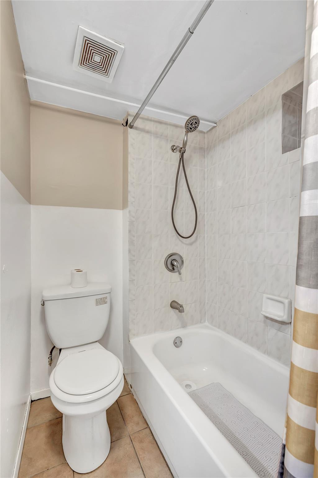 51 Sammis Avenue, Deer Park, New York image 33
