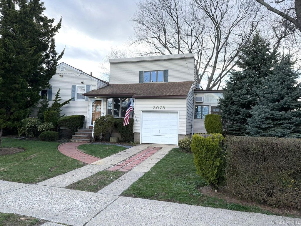 Photo of 3078 Grand Boulevard, Baldwin, NY 11510 (MLS # 963855)