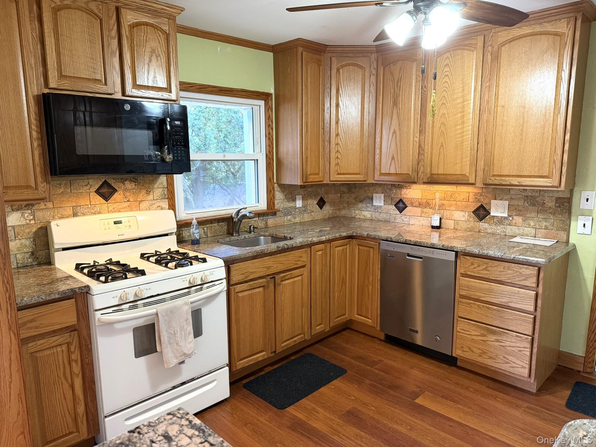 3078 Grand Boulevard