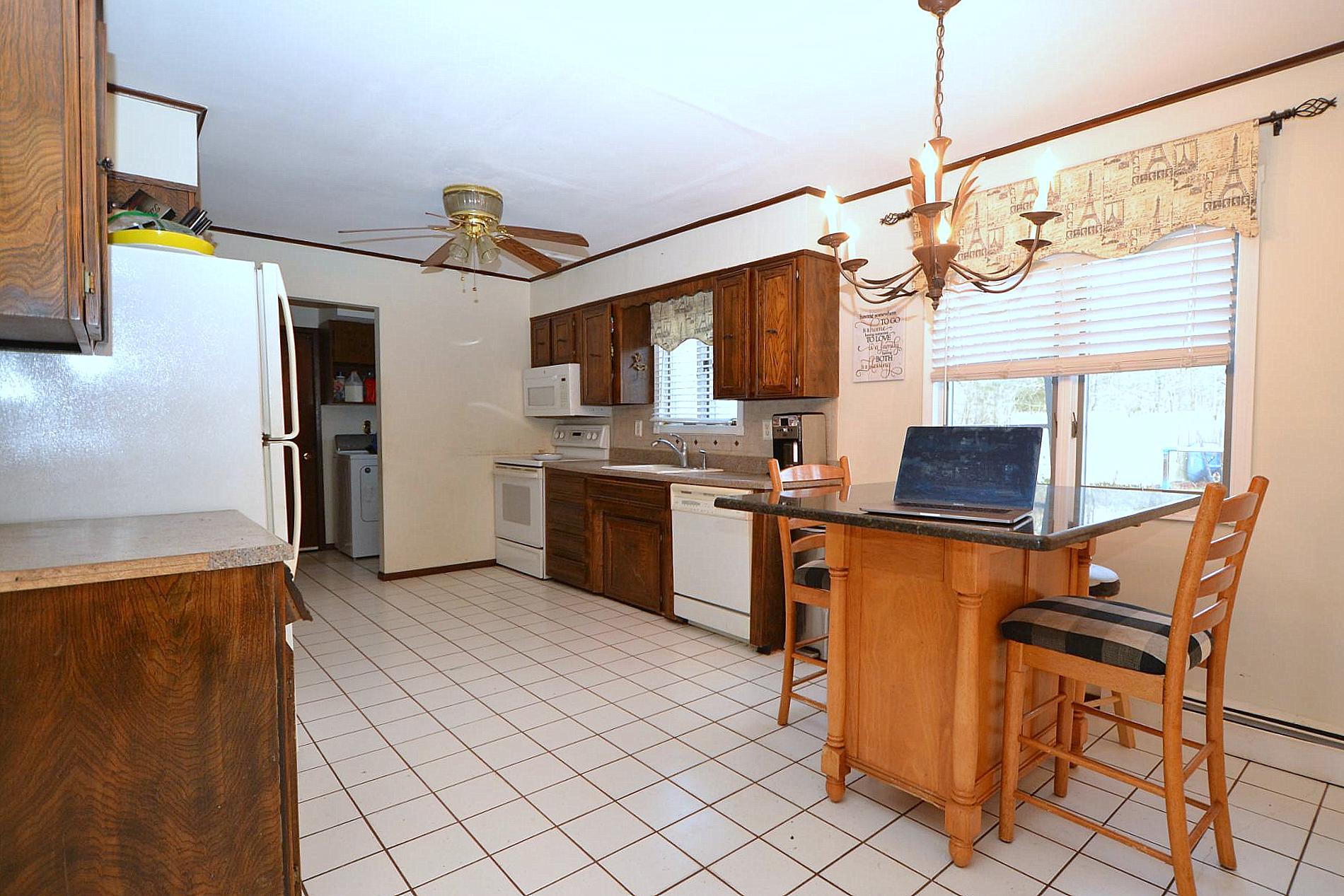 14 Colmar Avenue, Lake Grove, New York image 9