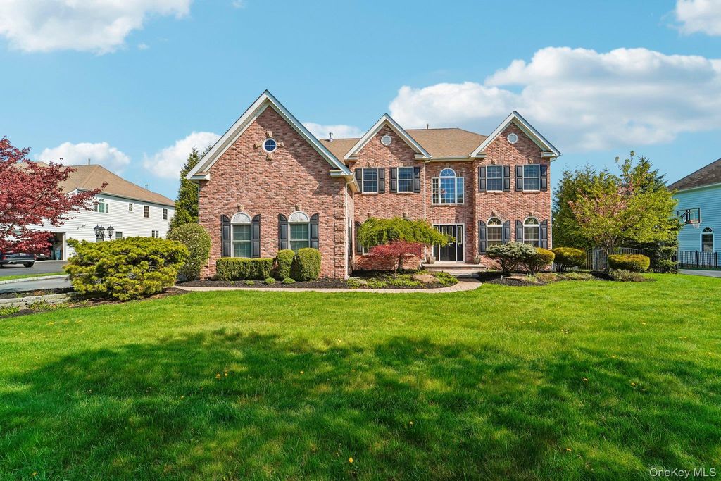 Photo of 83 Fredrick Drive, Monroe, NY 10950 (MLS # 989019)