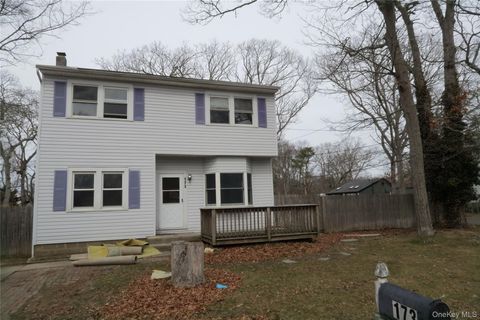 Photo of 173 Aspen Road, Mastic Beach, NY 11951 (MLS # 971453)