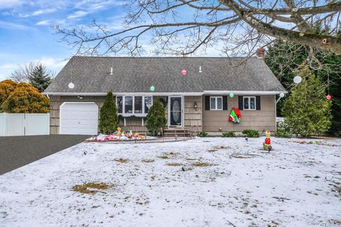 38 Camille Lane East Patchogue NY 11772