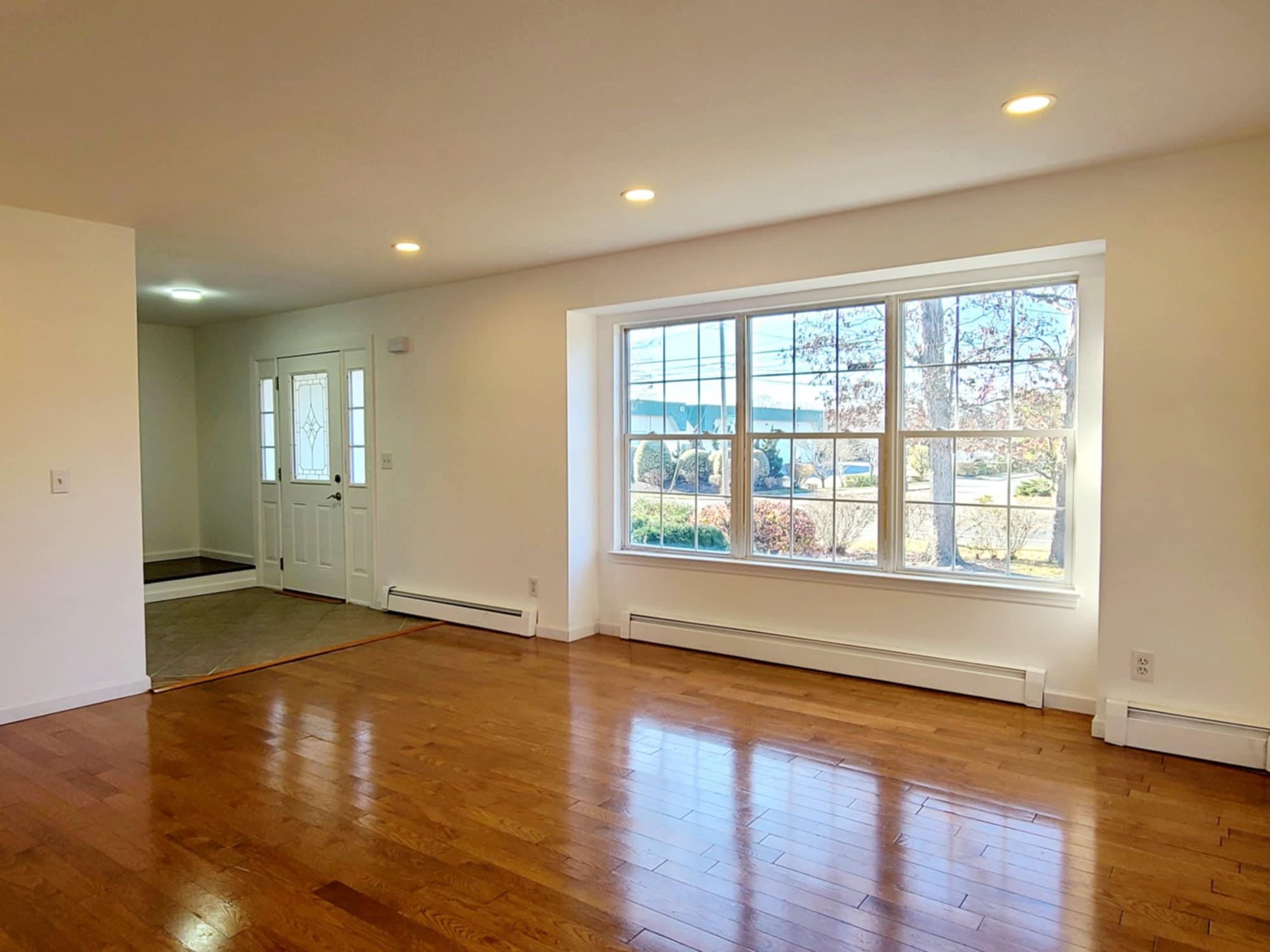 89 Railroad Avenue, Center Moriches, New York image 4