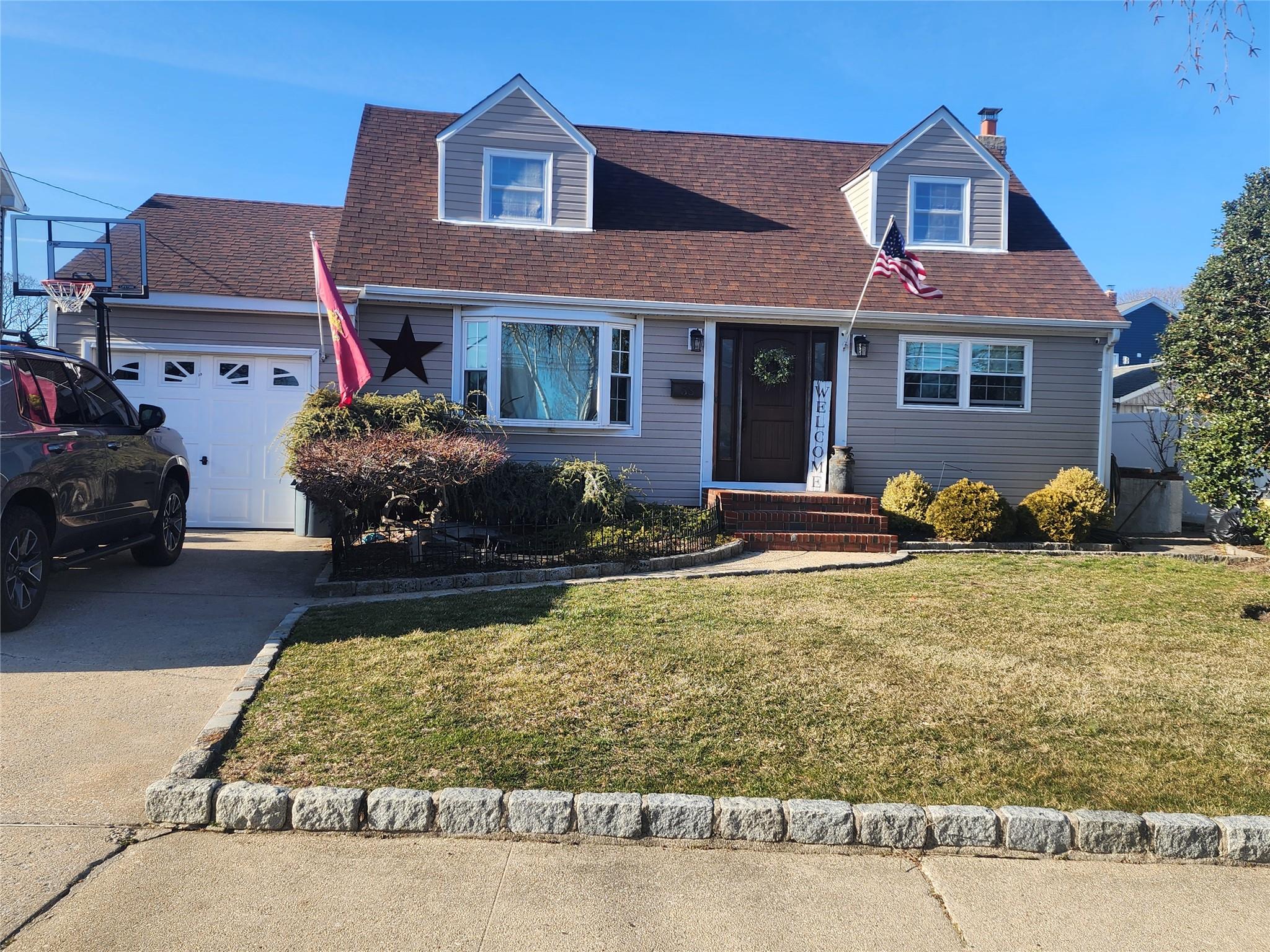 58 Lincoln Boulevard, Bethpage, New York image 1