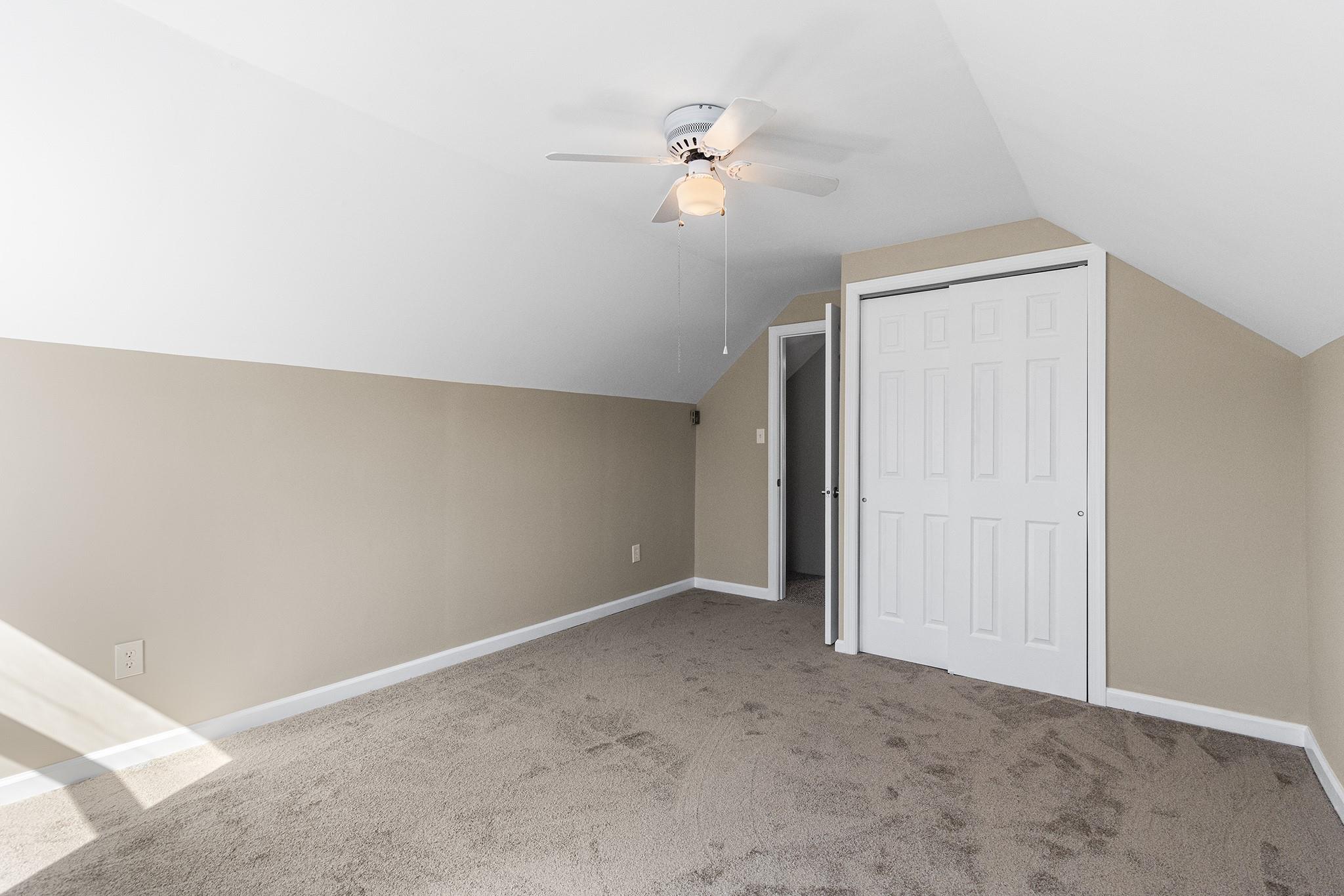 84 Ridge Lane, Levittown, New York image 22